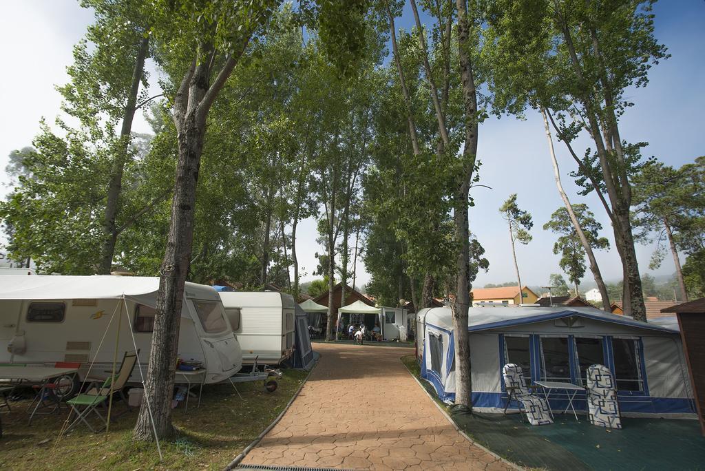 Camping Cachadelos Hotel Санксенсо Екстериор снимка