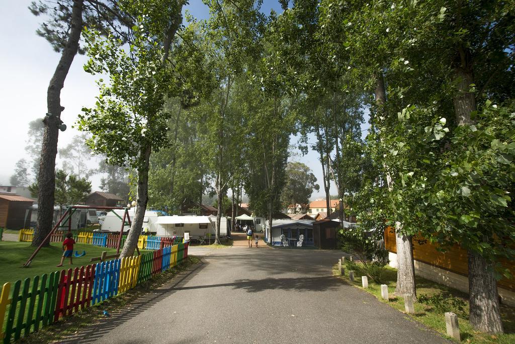 Camping Cachadelos Hotel Санксенсо Екстериор снимка